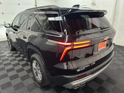 Used 2025 Chevrolet Traverse LT AWD/4WD image 7