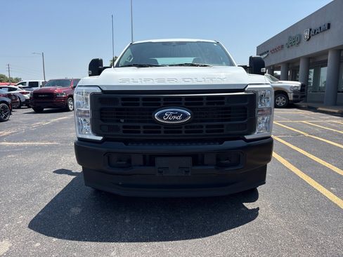 Used 2023 Ford F250 XL w/ 360-Degree Camera Package AWD/4WD image 2