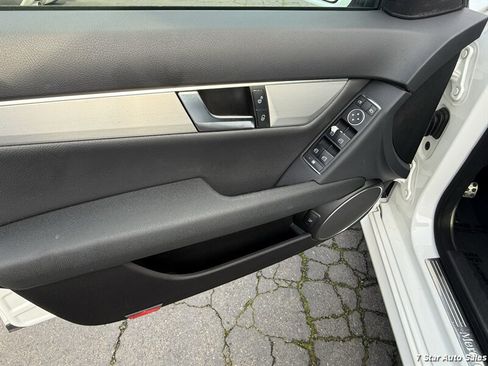 Used 2013 Mercedes-Benz C 250 Sedan image 7