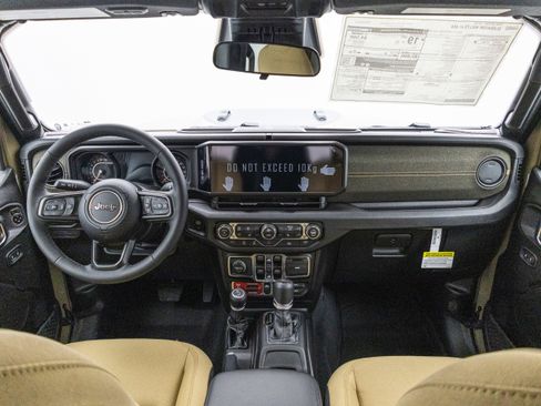 New 2026 Jeep Gladiator Sport image 2