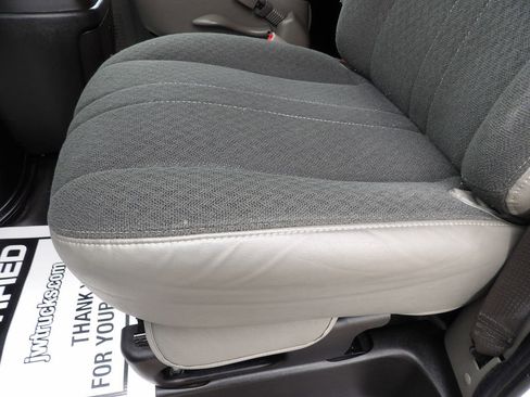 Used 2024 GMC Savana 2500 w/ Driver Convenience Package image 18