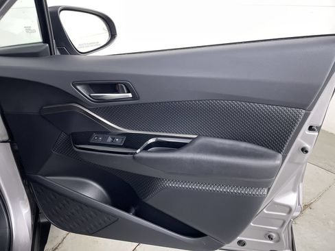 Used 2019 Toyota C-HR XLE FWD image 22