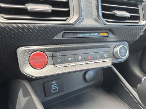 Used 2025 Ford Mustang Coupe RWD image 23