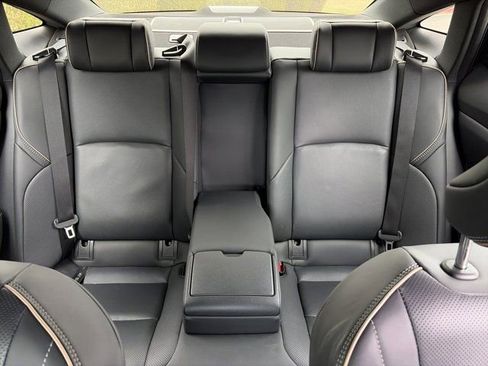 Used 2024 Toyota Crown Platinum image 24