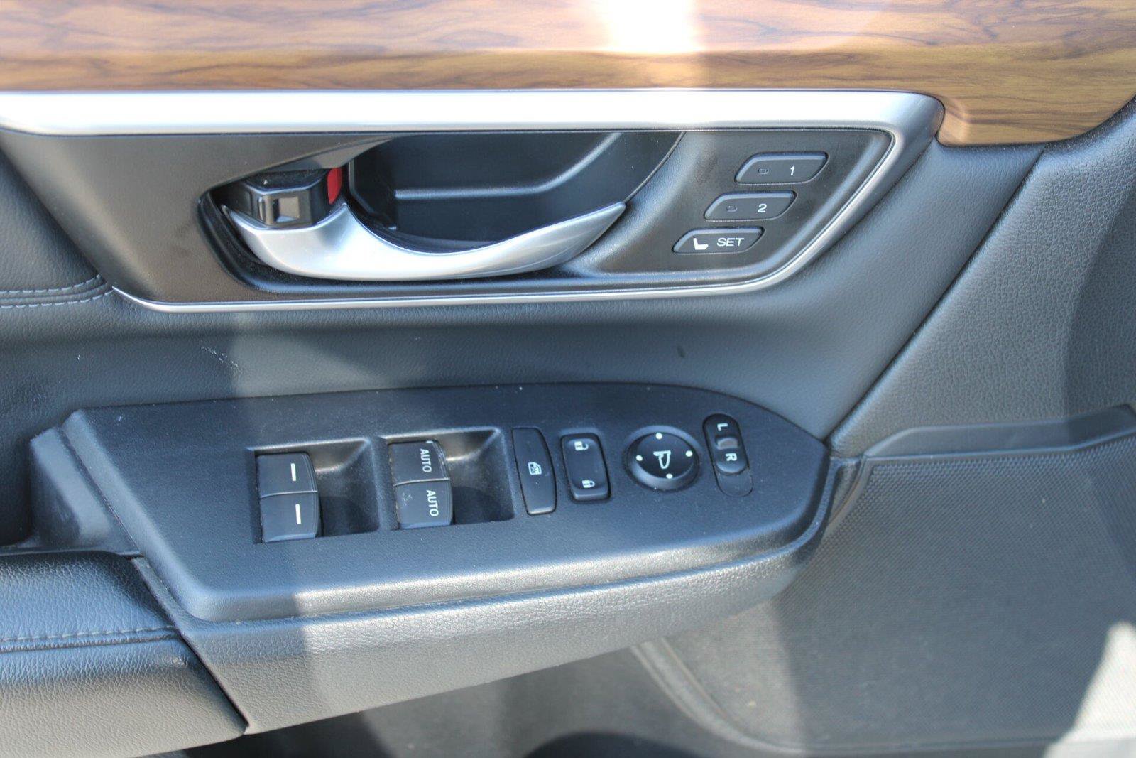 Used 2021 Honda CR-V Touring image 23