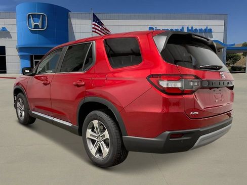 New 2025 Honda Pilot EX-L image 3