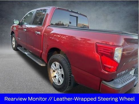 Used 2017 Nissan Titan SV image 11