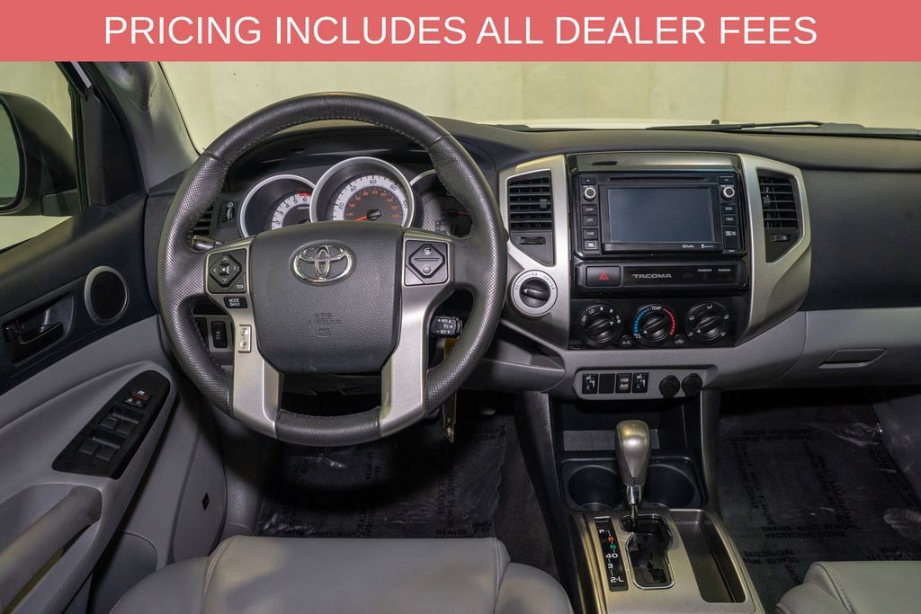 Used 2015 Toyota Tacoma 4x4 Double Cab w/ Limited Package image 7