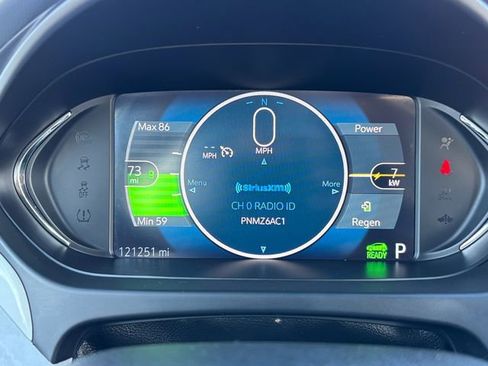 Used 2017 Chevrolet Bolt LT FWD image 18