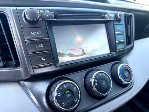 Used 2014 Toyota RAV4 LE image 12