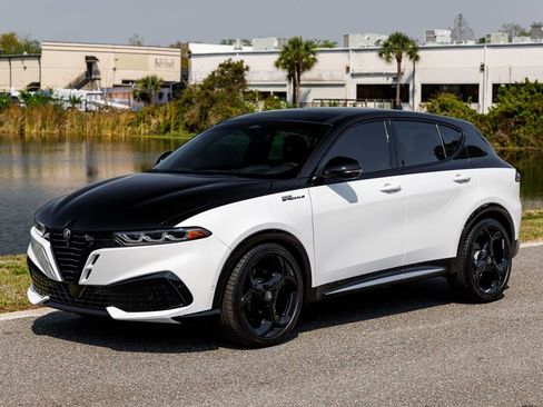 New 2026 Alfa Romeo Tonale w/ Active Assist Package image 7