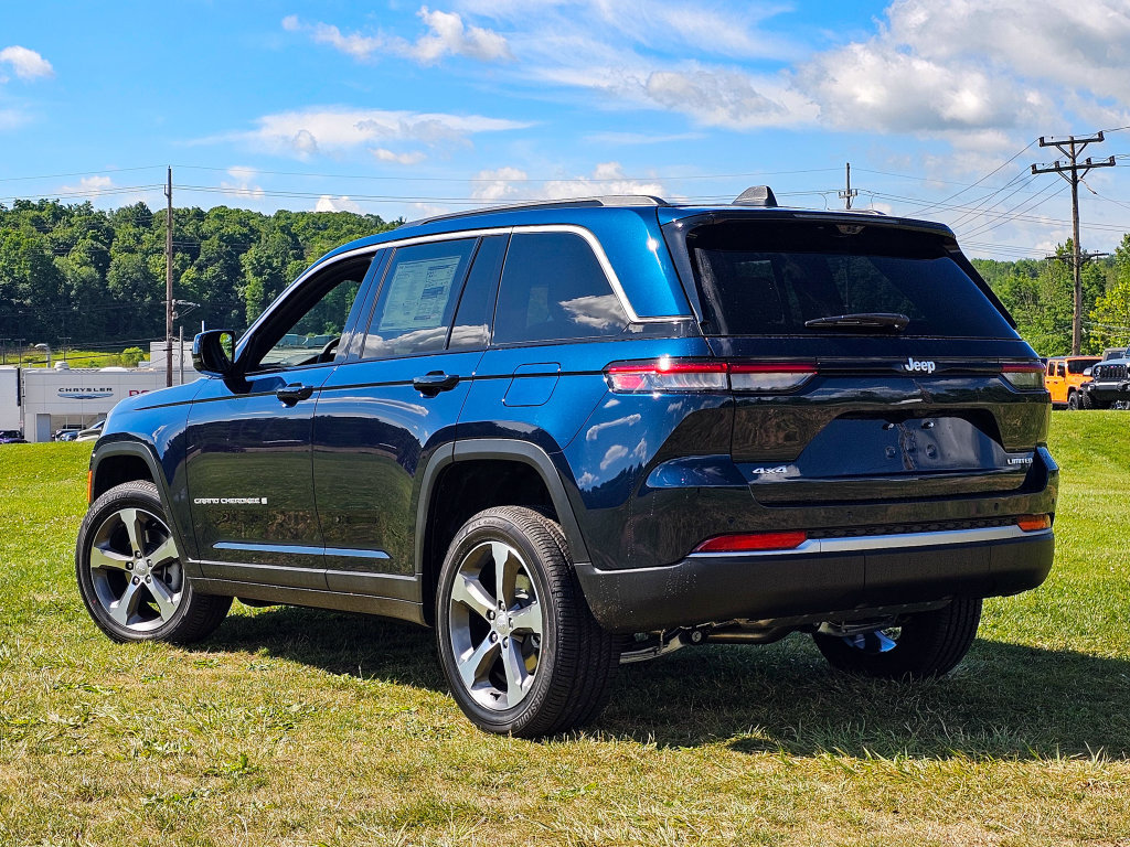 New 2026 Jeep Grand Cherokee Limited w/ Luxury Tech Group II AWD/4WD image 5