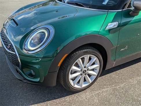 Used 2024 MINI Cooper Clubman S w/ Signature Upholstery Package image 9