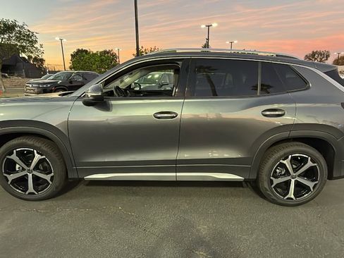 New 2026 Volkswagen Tiguan SE image 6