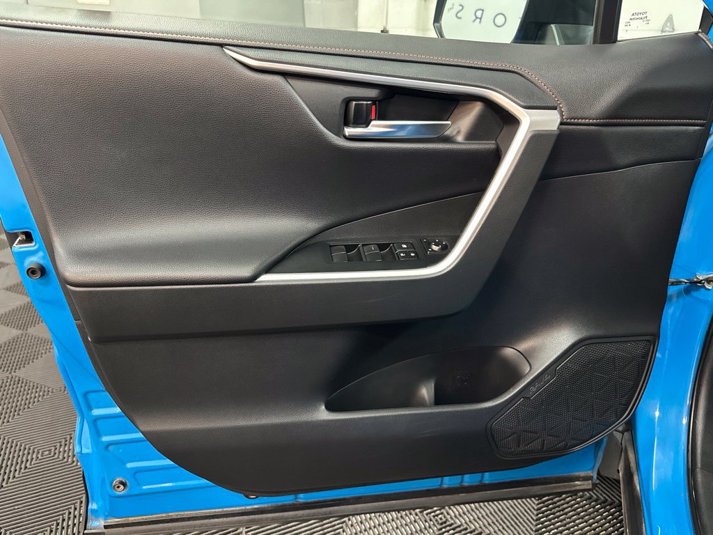 Used 2019 Toyota RAV4 Adventure AWD/4WD image 17