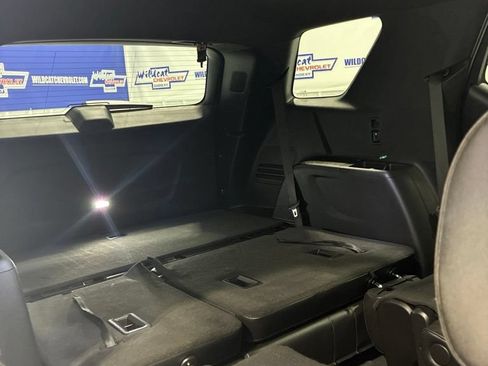 Used 2022 Chevrolet Traverse RS w/ LPO, Floor Liner Package FWD image 46