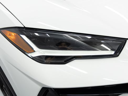 Used 2024 Lamborghini Urus S AWD/4WD image 15