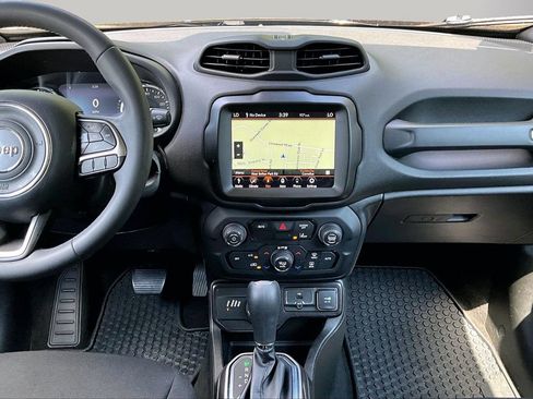 Certified 2022 Jeep Renegade Latitude AWD/4WD image 12