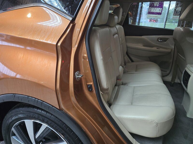 Used 2017 Nissan Murano SV AWD/4WD image 14