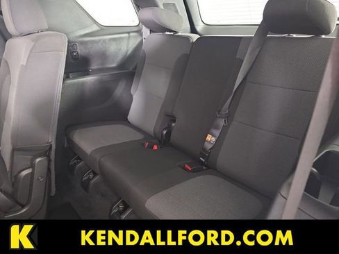 Used 2023 Chevrolet Traverse LT image 20