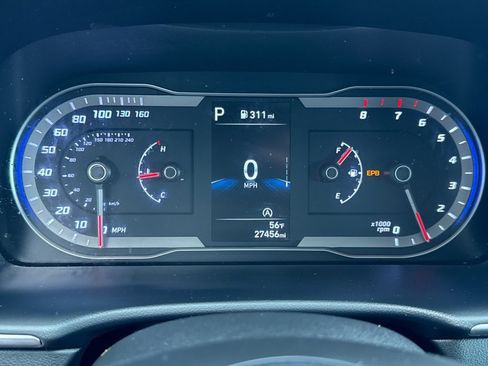 Used 2023 Hyundai Tucson SE image 4