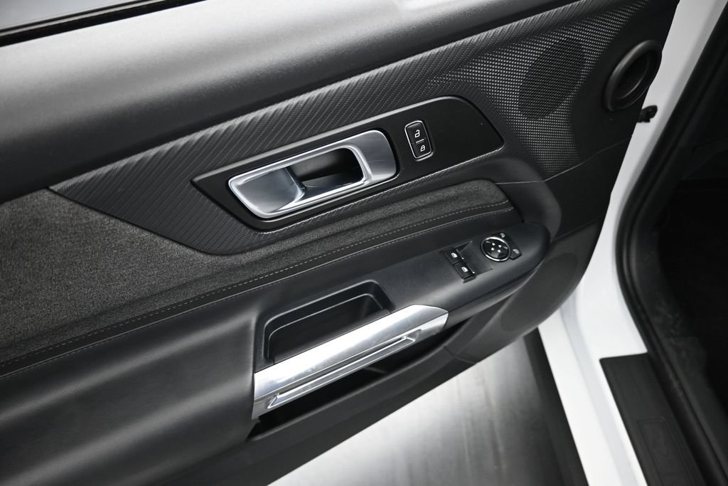 Certified 2025 Ford Mustang GT RWD image 9