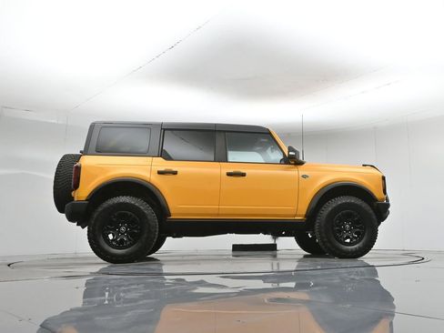 Used 2022 Ford Bronco Wildtrak image 8