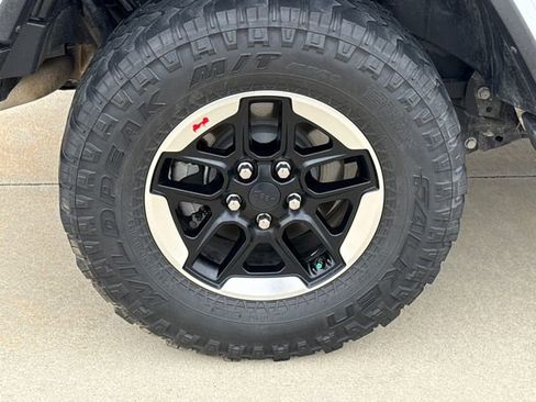 Used 2020 Jeep Wrangler Unlimited Rubicon AWD/4WD image 10