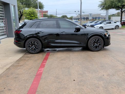 Used 2024 Audi Q8 e-tron Prestige w/ Prestige Package AWD/4WD image 11