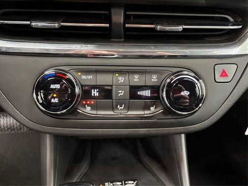 Used 2025 Buick Envista Preferred w/ Convenience I Package image 31