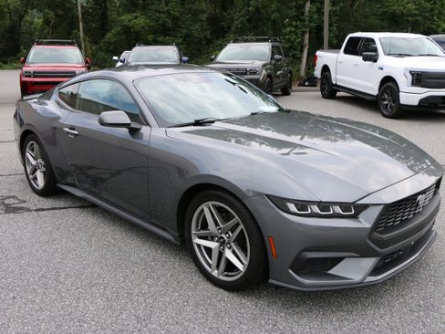 Used 2024 Ford Mustang Premium RWD image 10