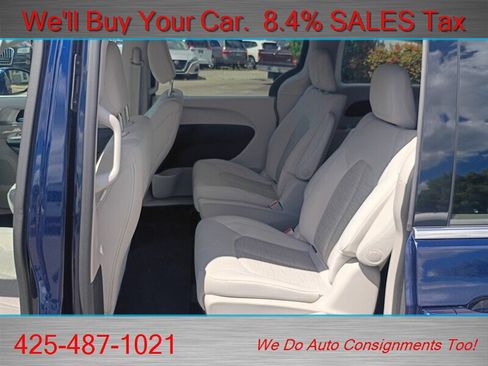 Used 2018 Chrysler Pacifica Touring Plus FWD image 29