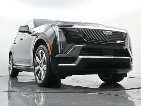 New 2025 Cadillac Escalade IQ Luxury 2 image 22