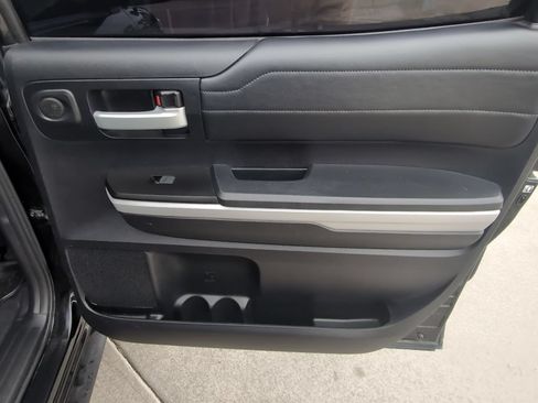 Used 2018 Toyota Tundra Limited w/ Limited Premium Package AWD/4WD image 28