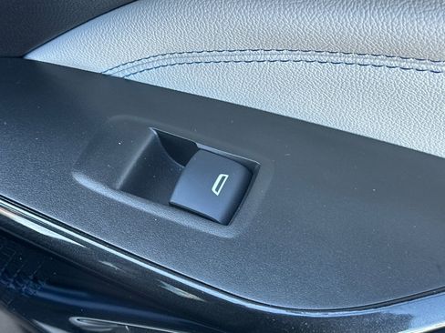 Used 2024 Chevrolet Trax LT image 23