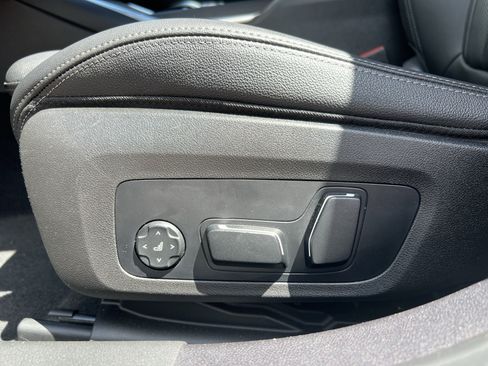 Certified 2024 BMW 330i Sedan RWD image 38