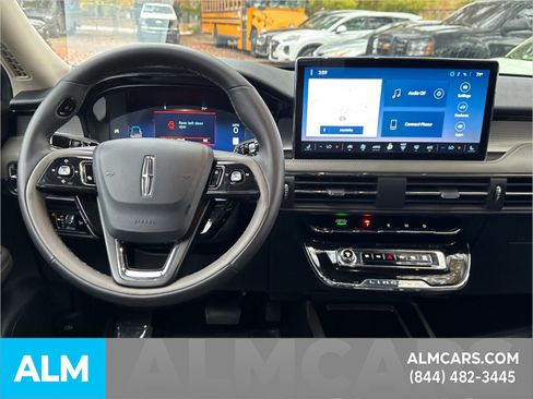 Used 2024 Lincoln Corsair AWD image 27