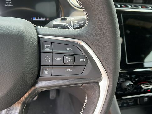 New 2025 Jeep Grand Cherokee 4WD image 26