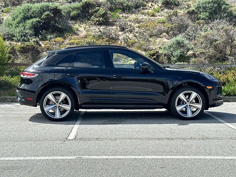 New 2025 Porsche Macan image 9
