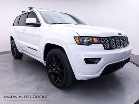 Used 2019 Jeep Grand Cherokee Altitude RWD image 1