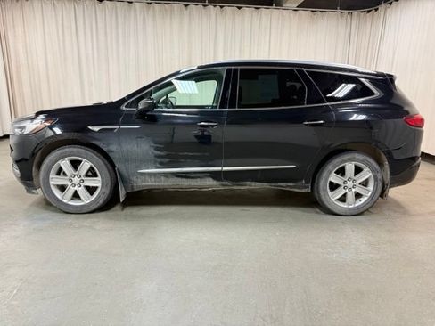 Used 2019 Buick Enclave Essence w/ Experience Buick Package AWD/4WD image 9