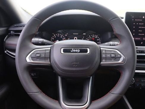Used 2024 Jeep Compass Trailhawk AWD/4WD image 10