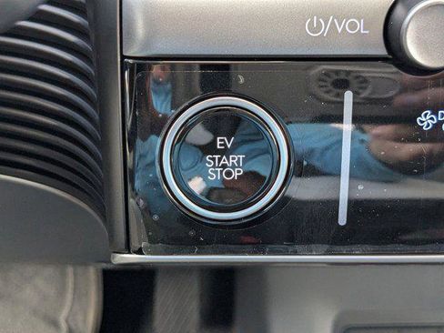 New 2025 Hyundai Ioniq 5 SEL image 27