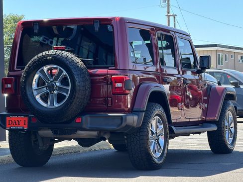 Used 2021 Jeep Wrangler Unlimited Sahara AWD/4WD image 5
