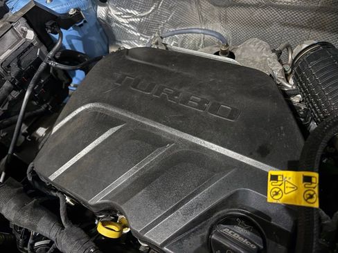 Used 2024 Chevrolet Trax RS w/ Sunroof Package image 17