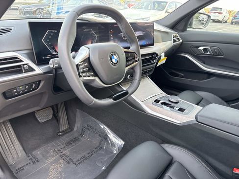 Certified 2025 BMW 330i xDrive Sedan w/ Convenience Package image 21