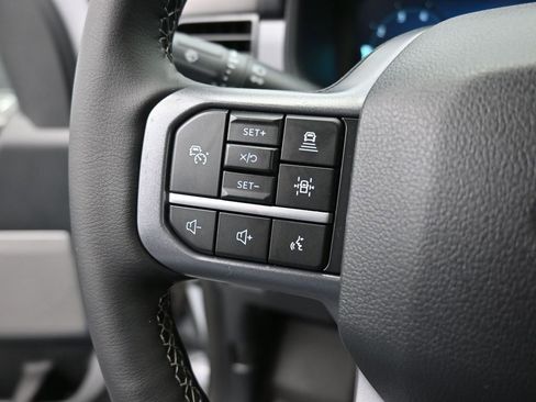 Used 2025 Ford F150 Lariat w/ Equipment Group 501A Mid image 30