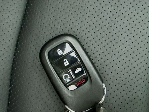 Used 2025 Honda Accord EX-L image 39
