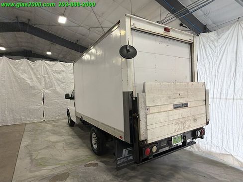 Used 2016 Chevrolet Express 3500 RWD image 15