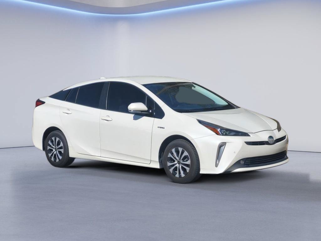 Used 2019 Toyota Prius XLE AWD/4WD image 3